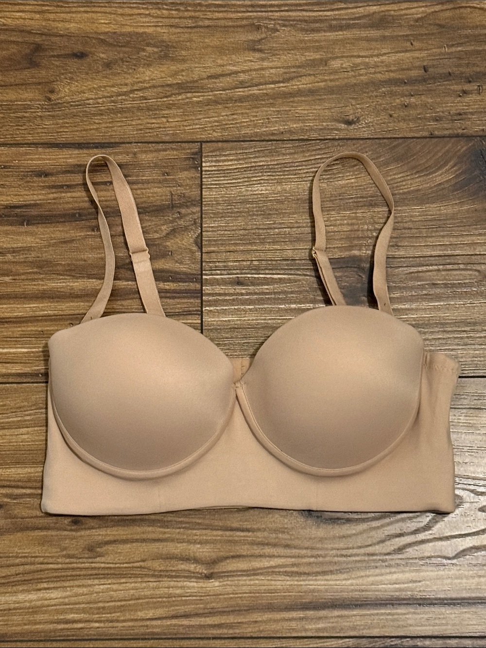 Strapless contouring bra